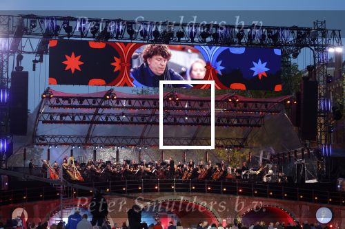 Amsterdam 5 mei 2022
5 mei concert op de amstel bij Carre met oa aanwezig Koning Willem Alexander en Koningin Maxima . Dominic Seldis