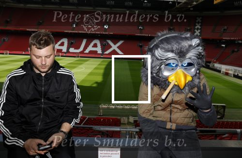 Amsterdam 6 mei 2022
Dave Roelvink met Feevie en DJ Uil in Johan Cruijff arena . dave is verbonden aan FEEV . Feev gaat de wereld van Tickets Hotels en vliegtickets veranderen en het socialer maken . Het leven moet een feestje zijn .