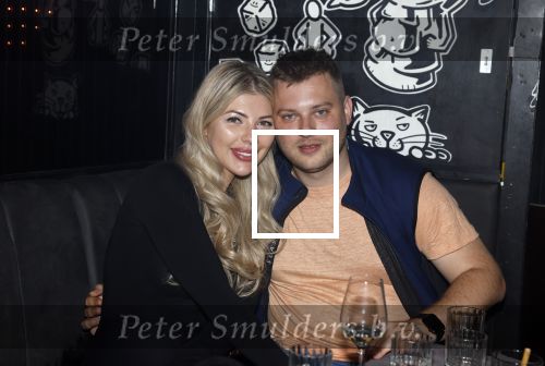 Amsterdam 27 april 2022
NFT DJ Owl (DJ Uil ) van privat Jet Piama Party komt tot leven als dj tijdens koninginnennacht . Hij Draait op het FEEV event samen met dj Marc benjamin . Founder van FEEV Duco Hiensch