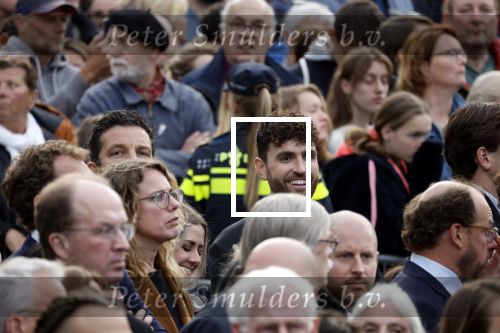 Amsterdam 4 m2i 2022
Dodenherdenking op de dam . Aanwezig oa Koning Willem Alexander Koningin Maxima Mark Rutte en burgemeester Femke Halsema . Duncan Laurence