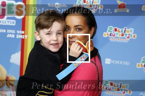 Amsterdam 1 mei 2022
Premiere 2 kleine kleutertjes bedacht door Jan Smit .
Dyantha Brooks met zoon en met een vriendin