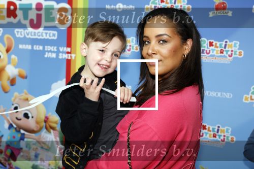 Amsterdam 1 mei 2022
Premiere 2 kleine kleutertjes bedacht door Jan Smit .
Dyantha Brooks met zoon en met een vriendin
