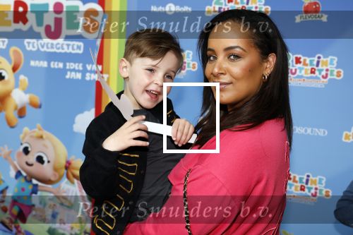 Amsterdam 1 mei 2022
Premiere 2 kleine kleutertjes bedacht door Jan Smit .
Dyantha Brooks met zoon en met een vriendin