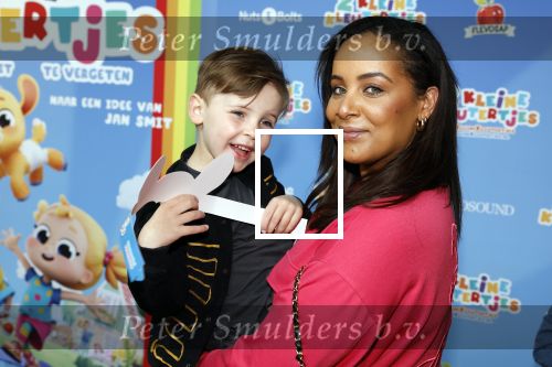 Amsterdam 1 mei 2022
Premiere 2 kleine kleutertjes bedacht door Jan Smit .
Dyantha Brooks met zoon en met een vriendin