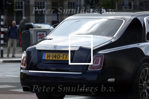 Amsterdam 23 april 2022
Amanda Balk met haar nieuwe vriend Edward den Hollander in Amsterdam bij Ferilli. Ze kwamen aanrijden met zijn Rolls Royce