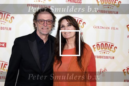 Amsterdam 10 mei 2022
Premiere Foodies in Tuschinski met oa Ilse warringa Holly Brood Sanne Langelaar Sanne Vogel Sinan Eroglu Quiah Shilue Roue Verveer en Johanna Hagen. Eric v Tijn kwam met zijn vrouw