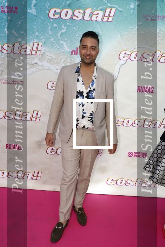 Amsterdam 20 april 2022
Premiere Costa in Tuschinski. Castleden oa , Katja Schuurman Abbey Hoes Soy Kroon Stephanie v Eer Oscar Aerts Sinan Eroglu Roeland Fernhout Tina de Bruin en Lisa Zweerman . De regisseur is Jon Karhaus en Diederik Jekel heeft het script geschreven. Fawrynotsawry