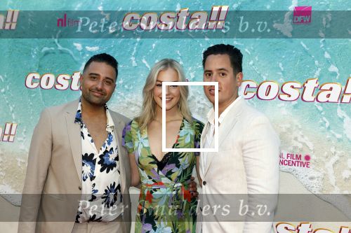 Amsterdam 20 april 2022
Premiere Costa in Tuschinski. Castleden oa , Katja Schuurman Abbey Hoes Soy Kroon Stephanie v Eer Oscar Aerts Sinan Eroglu Roeland Fernhout Tina de Bruin en Lisa Zweerman . De regisseur is Jon Karhaus en Diederik Jekel heeft het script geschreven. Fawrynotsawry