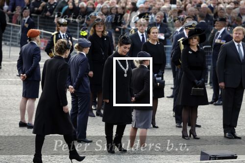 Amsterdam 4 m2i 2022
Dodenherdenking op de dam . Aanwezig oa Koning Willem Alexander Koningin Maxima Mark Rutte en burgemeester Femke Halsema . Femke Halsema en Simone Kukenheim