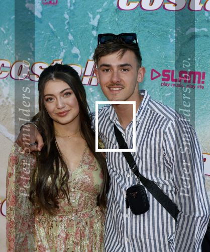 Amsterdam 20 april 2022
Premiere Costa in Tuschinski. Castleden oa , Katja Schuurman Abbey Hoes Soy Kroon Stephanie v Eer Oscar Aerts Sinan Eroglu Roeland Fernhout Tina de Bruin en Lisa Zweerman . De regisseur is Jon Karhaus en Diederik Jekel heeft het script geschreven. Gioia Parijs en Luca Ferron