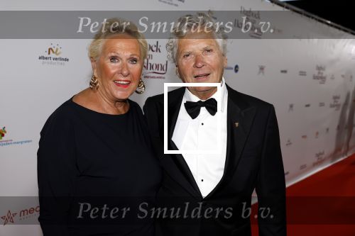 Maastricht 8 mei 2022
Premiere dagboek van en herdershond in het MECC .
Hans v hemert met partner