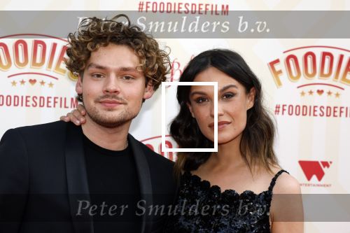 Amsterdam 10 mei 2022
Premiere Foodies in Tuschinski met oa Ilse warringa Holly Brood Sanne Langelaar Sanne Vogel Sinan Eroglu Quiah Shilue Roue Verveer en Johanna Hagen. Holly en Soy Kroon