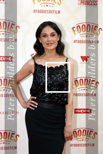 Amsterdam 10 mei 2022
Premiere Foodies in Tuschinski met oa Ilse warringa Holly Brood Sanne Langelaar Sanne Vogel Sinan Eroglu Quiah Shilue Roue Verveer en Johanna Hagen. Holly en Soy Kroon