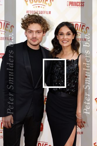 Amsterdam 10 mei 2022
Premiere Foodies in Tuschinski met oa Ilse warringa Holly Brood Sanne Langelaar Sanne Vogel Sinan Eroglu Quiah Shilue Roue Verveer en Johanna Hagen. Holly en Soy Kroon