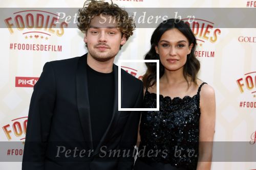 Amsterdam 10 mei 2022
Premiere Foodies in Tuschinski met oa Ilse warringa Holly Brood Sanne Langelaar Sanne Vogel Sinan Eroglu Quiah Shilue Roue Verveer en Johanna Hagen. Holly en Soy Kroon