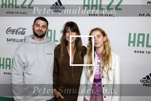 Utrecht 24 april 2022
Opening hal 22.        ( Padel bowling fitness en squash)
De eigenaren zijn Marco v Basten Frank Rijkaard Parry Overeem Barry Atsma en Edwin Oosterlaar. Isa Hoes met haar kinderen Merlijn en Vlinder