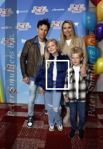 Amsterdam 1 mei 2022
Premiere 2 kleine kleutertjes bedacht door Jan Smit .
Jaap kwakman kwam met zijn vrouw en kinderen