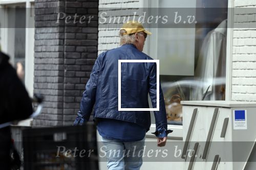 Amsterdam 16 april 2022
Jack Spijkerman aan het winkelen op de beethovenstraat