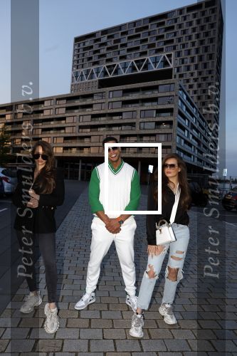 Amsterdam 4 mei 2022
Opnames videoclip Jalal Oba bij Pontsteiger.