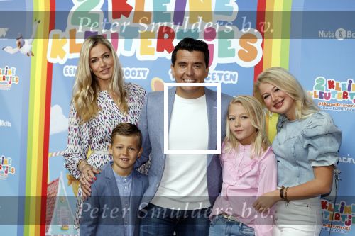 Amsterdam 1 mei 2022
Premiere 2 kleine kleutertjes bedacht door Jan Smit . Jan kwam met zijn vrouw Liza en kinderen Fem Emma en zoon Senn