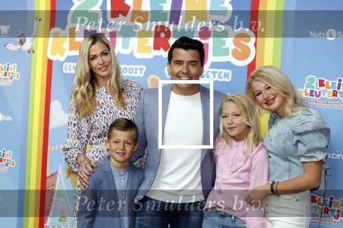 Amsterdam 1 mei 2022
Premiere 2 kleine kleutertjes bedacht door Jan Smit . Jan kwam met zijn vrouw Liza en kinderen Fem Emma en zoon Senn
