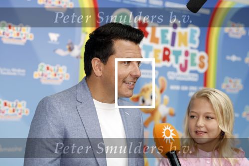 Amsterdam 1 mei 2022
Premiere 2 kleine kleutertjes bedacht door Jan Smit . Jan kwam met zijn vrouw Liza en kinderen Fem Emma en zoon Senn