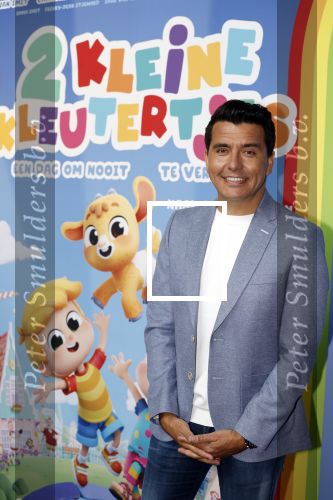 Amsterdam 1 mei 2022
Premiere 2 kleine kleutertjes bedacht door Jan Smit . Jan kwam met zijn vrouw Liza en kinderen Fem Emma en zoon Senn