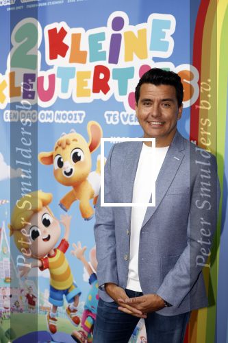 Amsterdam 1 mei 2022
Premiere 2 kleine kleutertjes bedacht door Jan Smit . Jan kwam met zijn vrouw Liza en kinderen Fem Emma en zoon Senn
