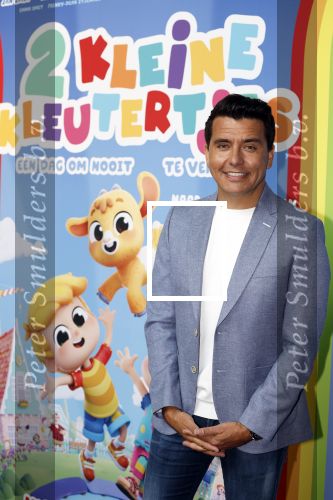 Amsterdam 1 mei 2022
Premiere 2 kleine kleutertjes bedacht door Jan Smit . Jan kwam met zijn vrouw Liza en kinderen Fem Emma en zoon Senn
