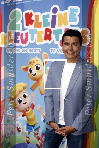 Amsterdam 1 mei 2022
Premiere 2 kleine kleutertjes bedacht door Jan Smit . Jan kwam met zijn vrouw Liza en kinderen Fem Emma en zoon Senn