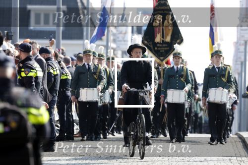 Maastricht 27 april 2022
Koningsdag wordt dit jaar in Maastricht gevierd . Aanwezig Koning Willem Alexander Koningin Maxima Prinses Amalia Prinses Alexia Prinses Ariane Prins Constantijn Prinses Laurentien Prins Maurits Prinses Marilene Prins Bernhard Prinses Annette Prins Floris Prinses Aimee Prins Pieter Christiaan en Prinses Annette. Joes Brauers van Dagboek van een herdershond