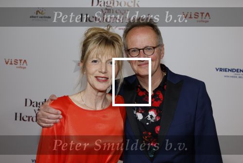 Maastricht 8 mei 2022
Premiere dagboek van en herdershond in het MECC .
Johanna ter Steege kwam met haar man