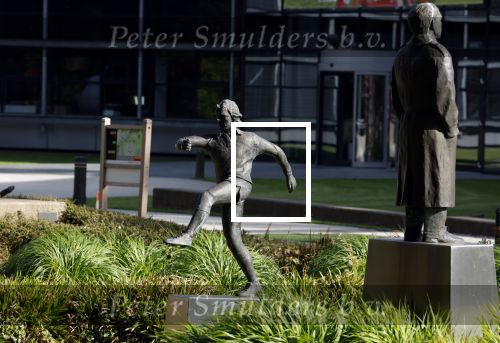 Zeist 13 mei 2022
Beelden van div grootheden uit de nedelandse voetbalgeschiedenis. Oa Ruud Gullit Johan Cruijff Edwin v d Sar Willem v Hanegem en Rinus Michels op de KNVB Campus