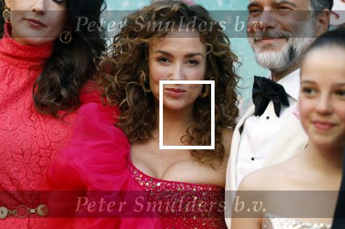 Amsterdam 20 april 2022
Premiere Costa in Tuschinski. Castleden oa , Katja Schuurman Abbey Hoes Soy Kroon Stephanie v Eer Oscar Aerts Sinan Eroglu Roeland Fernhout Tina de Bruin en Lisa Zweerman . De regisseur is Jon Karhaus en Diederik Jekel heeft het script geschreven.