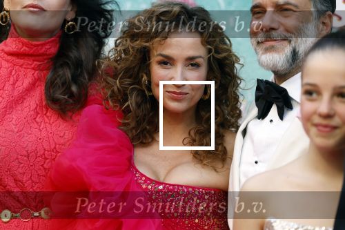 Amsterdam 20 april 2022
Premiere Costa in Tuschinski. Castleden oa , Katja Schuurman Abbey Hoes Soy Kroon Stephanie v Eer Oscar Aerts Sinan Eroglu Roeland Fernhout Tina de Bruin en Lisa Zweerman . De regisseur is Jon Karhaus en Diederik Jekel heeft het script geschreven.