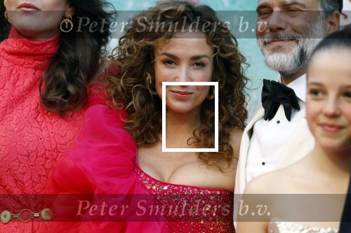 Amsterdam 20 april 2022
Premiere Costa in Tuschinski. Castleden oa , Katja Schuurman Abbey Hoes Soy Kroon Stephanie v Eer Oscar Aerts Sinan Eroglu Roeland Fernhout Tina de Bruin en Lisa Zweerman . De regisseur is Jon Karhaus en Diederik Jekel heeft het script geschreven.