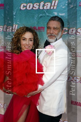 Amsterdam 20 april 2022
Premiere Costa in Tuschinski. Castleden oa , Katja Schuurman Abbey Hoes Soy Kroon Stephanie v Eer Oscar Aerts Sinan Eroglu Roeland Fernhout Tina de Bruin en Lisa Zweerman . De regisseur is Jon Karhaus en Diederik Jekel heeft het script geschreven.