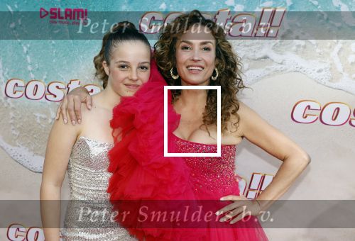 Amsterdam 20 april 2022
Premiere Costa in Tuschinski. Castleden oa , Katja Schuurman Abbey Hoes Soy Kroon Stephanie v Eer Oscar Aerts Sinan Eroglu Roeland Fernhout Tina de Bruin en Lisa Zweerman . De regisseur is Jon Karhaus en Diederik Jekel heeft het script geschreven.