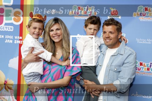 Amsterdam 1 mei 2022
Premiere 2 kleine kleutertjes bedacht door Jan Smit .
Jaap Reesema en Kim Kotter kwam met hun 2 zoons