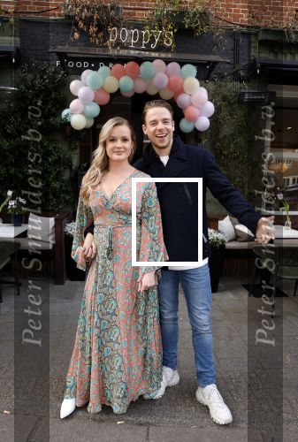 Amsterdam 29 april 2022
Opening Restaurant Poppys van Moise Trustfull Carola Kirschbaum en Britt Scholte in de amsterdamse pijp.
Carola met haar vriend Koen Weijland