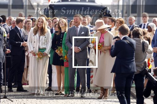 Maastricht 27 april 2022
Koningsdag wordt dit jaar in Maastricht gevierd . Aanwezig Koning Willem Alexander Koningin Maxima Prinses Amalia Prinses Alexia Prinses Ariane Prins Constantijn Prinses Laurentien Prins Maurits Prinses Marilene Prins Bernhard Prinses Annette Prins Floris Prinses Aimee Prins Pieter Christiaan en Prinses Annette.