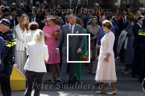 Maastricht 27 april 2022
Koningsdag wordt dit jaar in Maastricht gevierd . Aanwezig Koning Willem Alexander Koningin Maxima Prinses Amalia Prinses Alexia Prinses Ariane Prins Constantijn Prinses Laurentien Prins Maurits Prinses Marilene Prins Bernhard Prinses Annette Prins Floris Prinses Aimee Prins Pieter Christiaan en Prinses Annette.