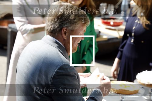 Maastricht 27 april 2022
Koningsdag wordt dit jaar in Maastricht gevierd . Aanwezig Koning Willem Alexander Koningin Maxima Prinses Amalia Prinses Alexia Prinses Ariane Prins Constantijn Prinses Laurentien Prins Maurits Prinses Marilene Prins Bernhard Prinses Annette Prins Floris Prinses Aimee Prins Pieter Christiaan en Prinses Annette.