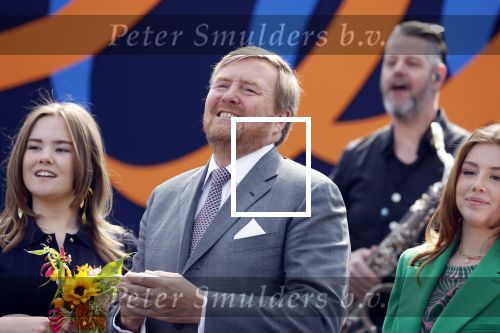 Maastricht 27 april 2022
Koningsdag wordt dit jaar in Maastricht gevierd . Aanwezig Koning Willem Alexander Koningin Maxima Prinses Amalia Prinses Alexia Prinses Ariane Prins Constantijn Prinses Laurentien Prins Maurits Prinses Marilene Prins Bernhard Prinses Annette Prins Floris Prinses Aimee Prins Pieter Christiaan en Prinses Annette.