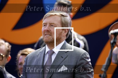 Maastricht 27 april 2022
Koningsdag wordt dit jaar in Maastricht gevierd . Aanwezig Koning Willem Alexander Koningin Maxima Prinses Amalia Prinses Alexia Prinses Ariane Prins Constantijn Prinses Laurentien Prins Maurits Prinses Marilene Prins Bernhard Prinses Annette Prins Floris Prinses Aimee Prins Pieter Christiaan en Prinses Annette.