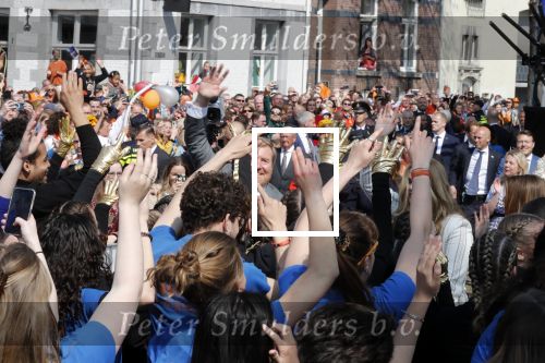 Maastricht 27 april 2022
Koningsdag wordt dit jaar in Maastricht gevierd . Aanwezig Koning Willem Alexander Koningin Maxima Prinses Amalia Prinses Alexia Prinses Ariane Prins Constantijn Prinses Laurentien Prins Maurits Prinses Marilene Prins Bernhard Prinses Annette Prins Floris Prinses Aimee Prins Pieter Christiaan en Prinses Annette.