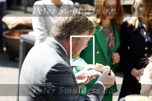 Maastricht 27 april 2022
Koningsdag wordt dit jaar in Maastricht gevierd . Aanwezig Koning Willem Alexander Koningin Maxima Prinses Amalia Prinses Alexia Prinses Ariane Prins Constantijn Prinses Laurentien Prins Maurits Prinses Marilene Prins Bernhard Prinses Annette Prins Floris Prinses Aimee Prins Pieter Christiaan en Prinses Annette.