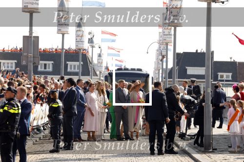 Maastricht 27 april 2022
Koningsdag wordt dit jaar in Maastricht gevierd . Aanwezig Koning Willem Alexander Koningin Maxima Prinses Amalia Prinses Alexia Prinses Ariane Prins Constantijn Prinses Laurentien Prins Maurits Prinses Marilene Prins Bernhard Prinses Annette Prins Floris Prinses Aimee Prins Pieter Christiaan en Prinses Annette.