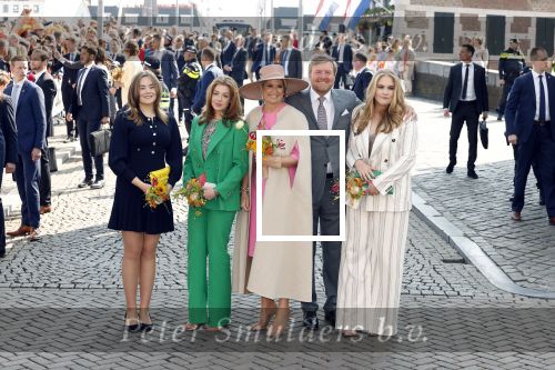 Maastricht 27 april 2022
Koningsdag wordt dit jaar in Maastricht gevierd . Aanwezig Koning Willem Alexander Koningin Maxima Prinses Amalia Prinses Alexia Prinses Ariane Prins Constantijn Prinses Laurentien Prins Maurits Prinses Marilene Prins Bernhard Prinses Annette Prins Floris Prinses Aimee Prins Pieter Christiaan en Prinses Annette.
