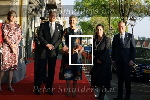 Amsterdam 5 mei 2022
5 mei concert op de amstel bij Carre met oa aanwezig Koning Willem Alexander en Koningin Maxima . Burgemeester Femke Halsema ontvangt het paar.